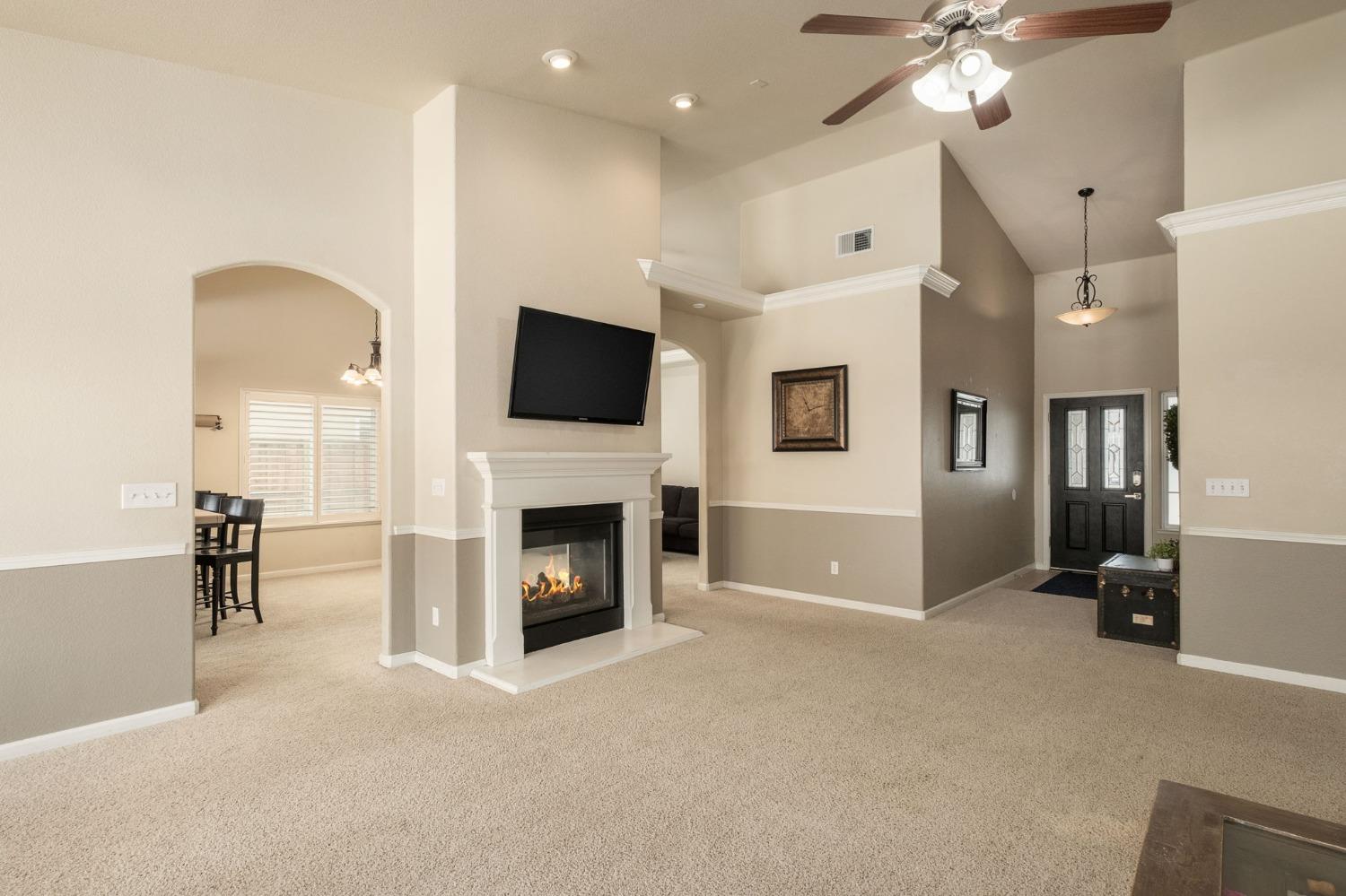 228 East Gibson Avenue Reedley, CA 93654 - Photo 10 of 29 Gallery Image 10