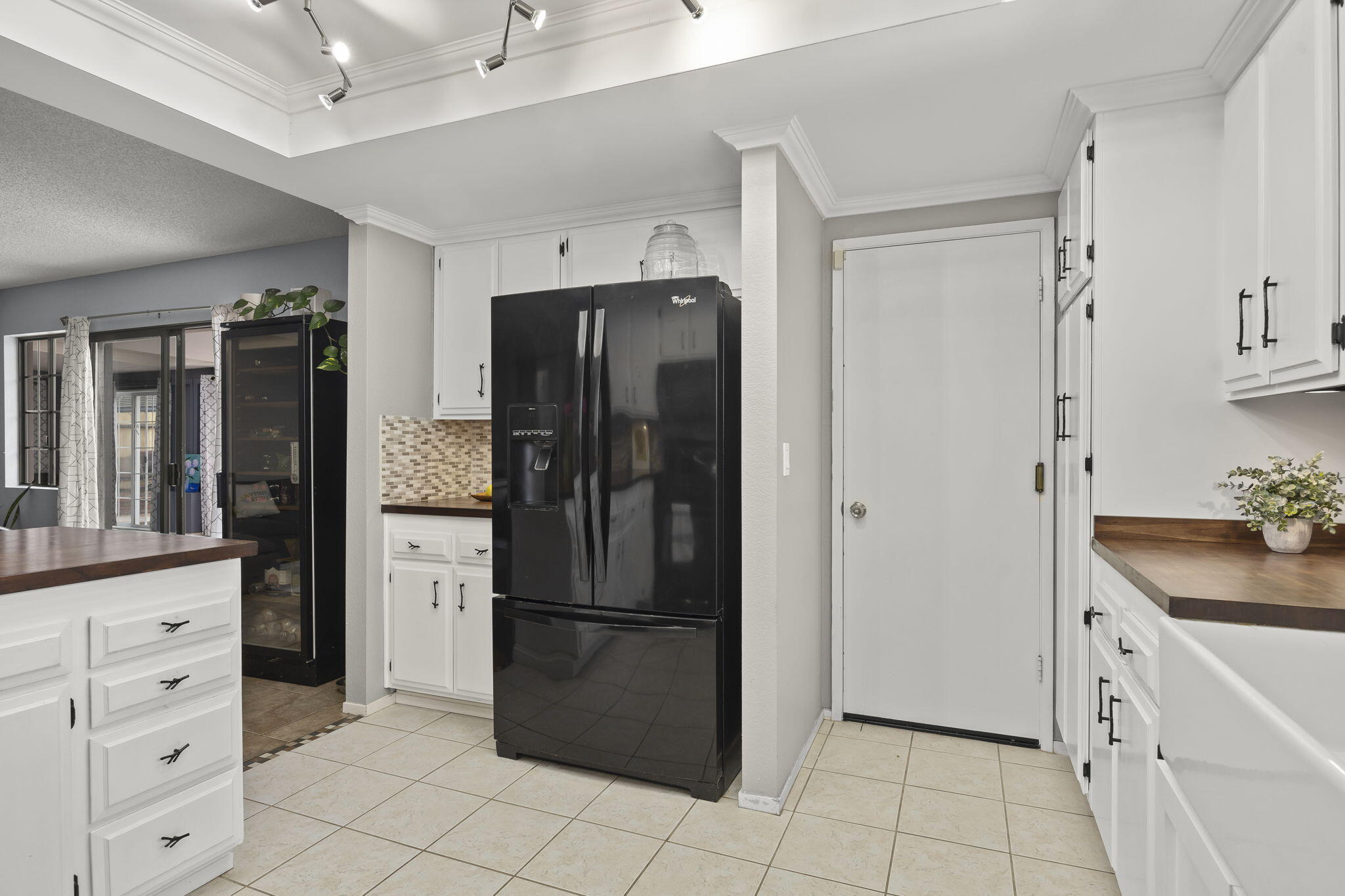 600 Coleman Drive Lompoc, CA 93436 - Photo 10 of 23 16-web-or-mls-Upmarketmedia_600Col-27