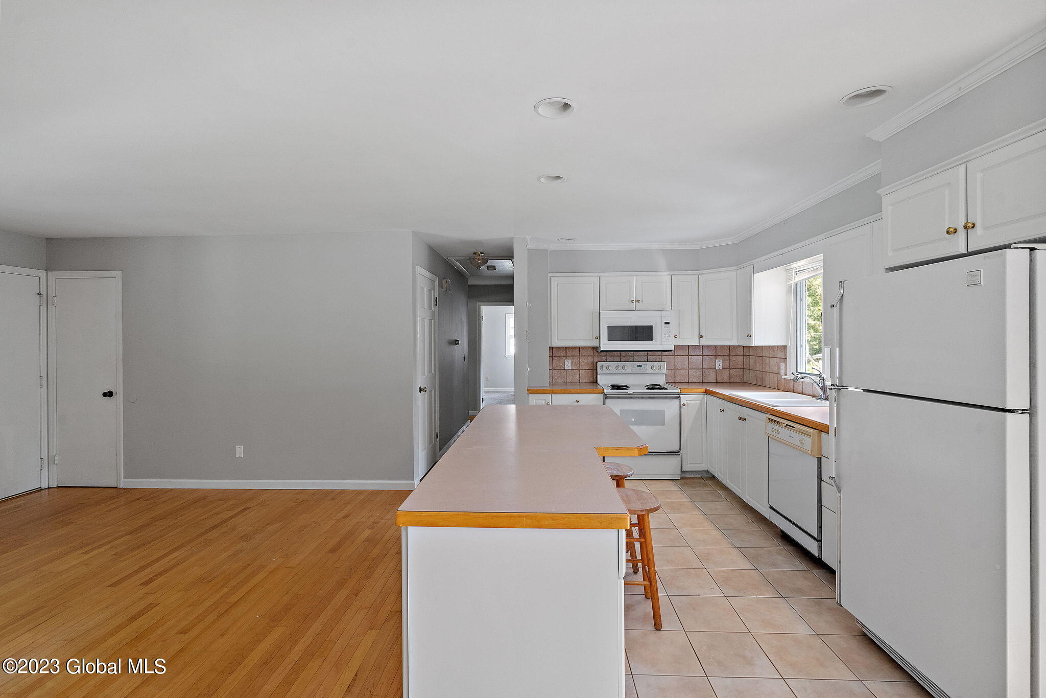 55 Lisha Kill Road Colonie, NY 12205 - Photo 15 of 67 18-web-or-mls-55-lisha-kill-rd