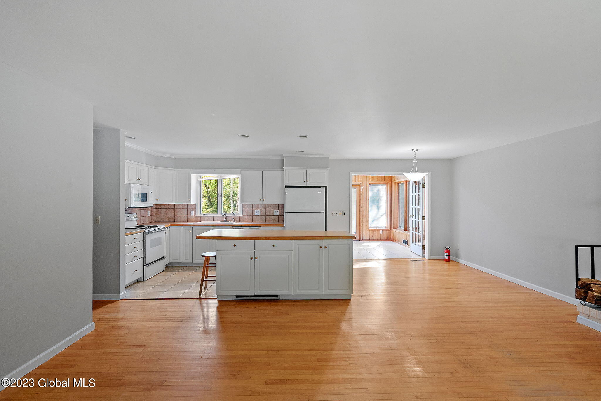55 Lisha Kill Road Colonie, NY 12205 - Photo 8 of 67 11-web-or-mls-55-lisha-kill-rd