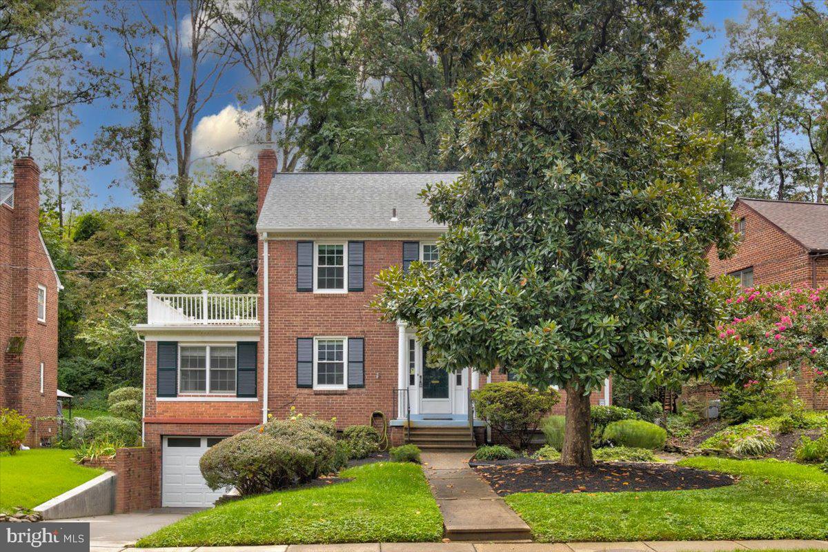3301 Russell Road Alexandria, VA 22305 - Photo 2 of 48