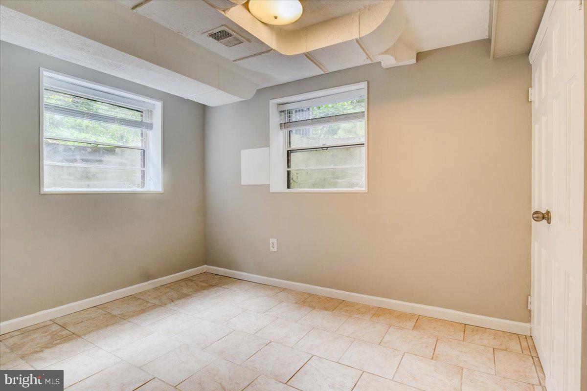 3301 Russell Road Alexandria, VA 22305 - Photo 41 of 48 Lower Level Bedroom
