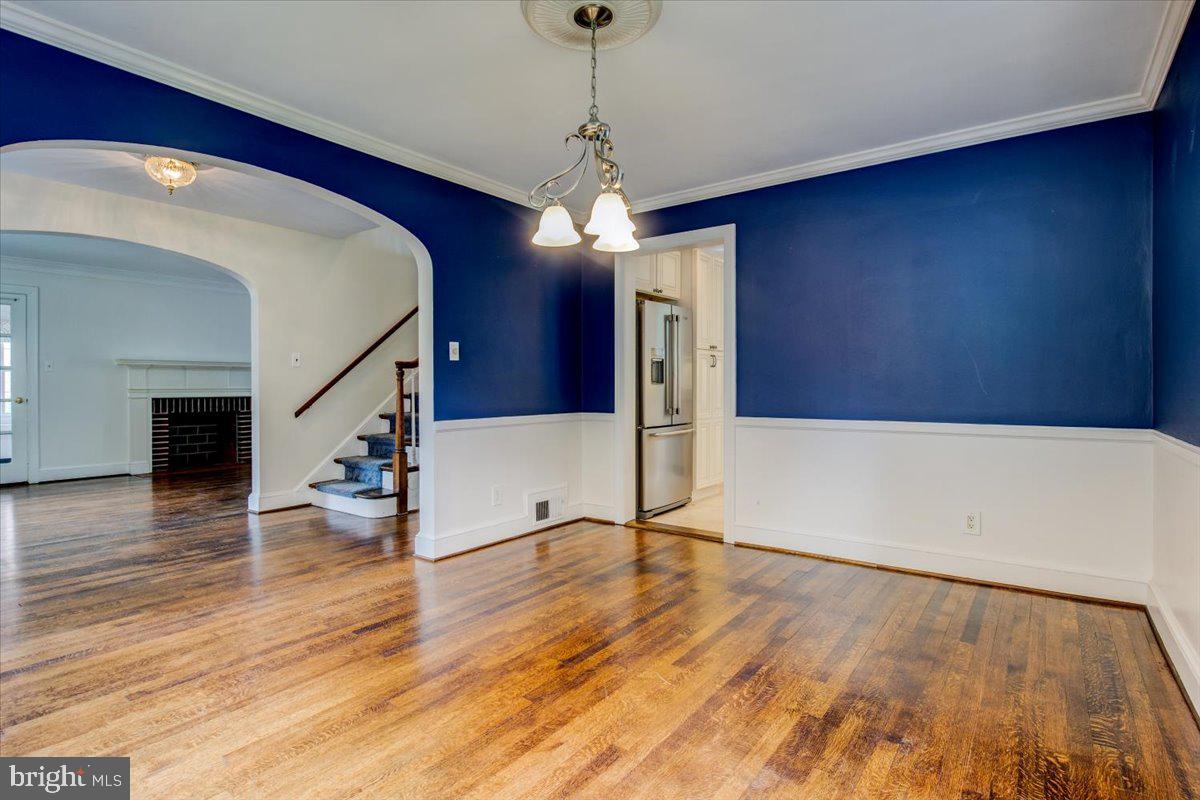3301 Russell Road Alexandria, VA 22305 - Photo 7 of 48 Dining Room