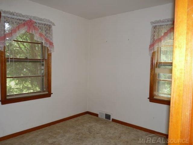 215 Spring Street Yale, MI 48097 - Photo 10 of 13 31351951-9.JPG