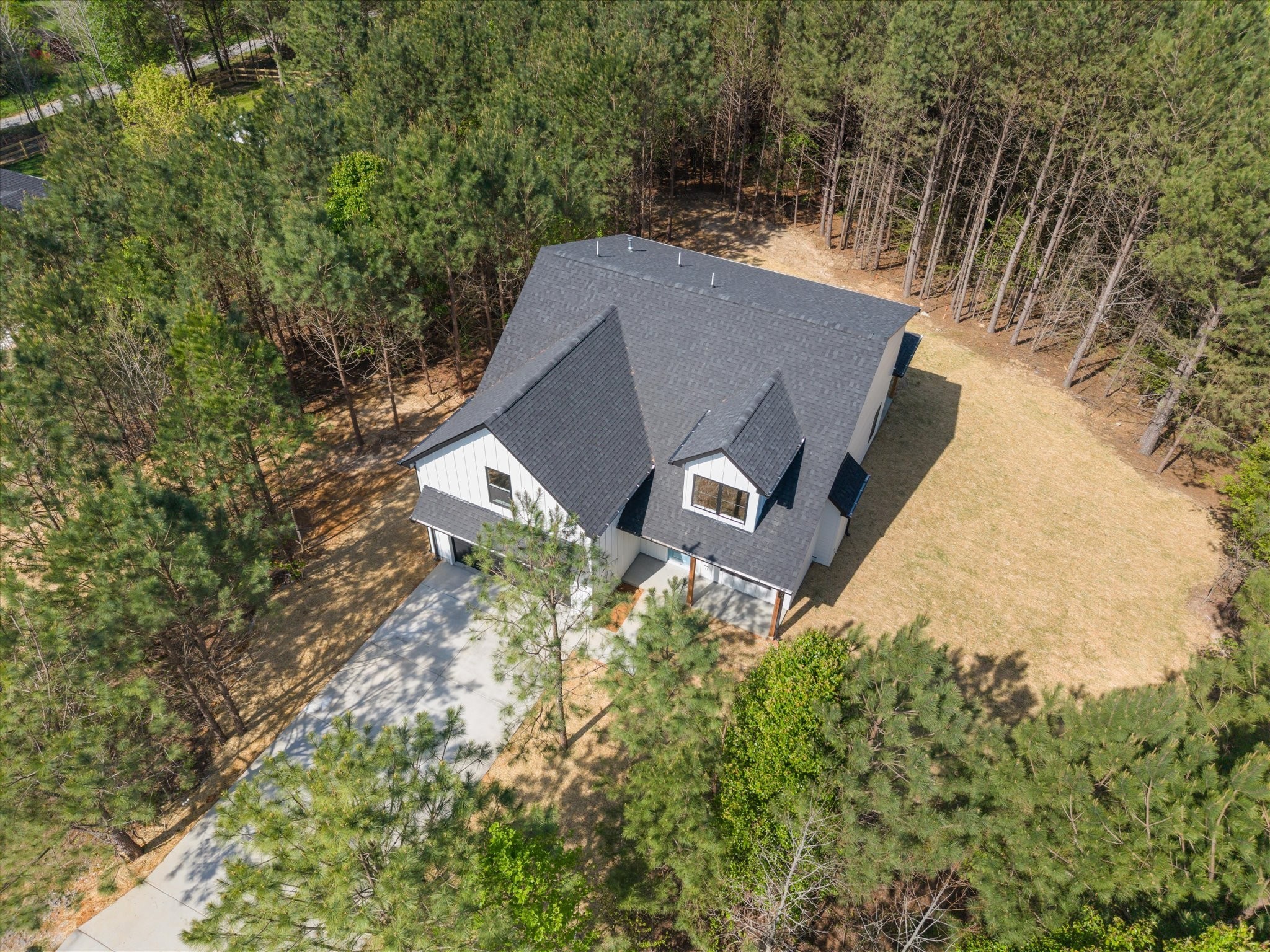 537 Shelton Road Manchester, TN 37355 - Photo 6 of 36 an aerial view of a house