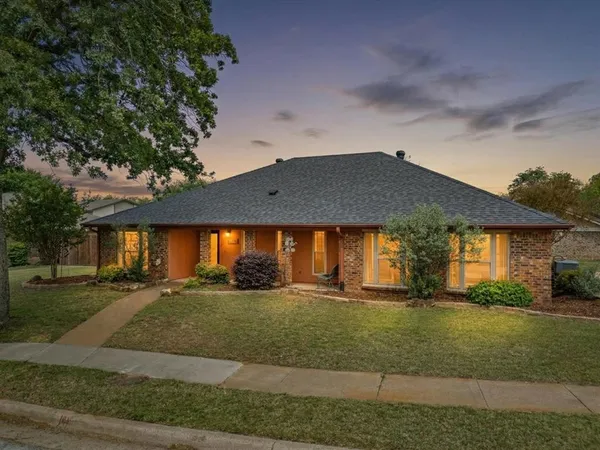 $399,000 | 2801 Meadow Creek, Bedford, TX 76021
