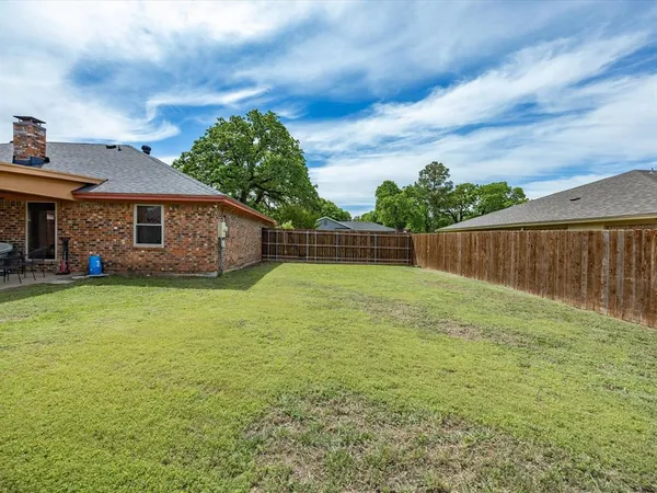 $399,000 | 2801 Meadow Creek, Bedford, TX 76021