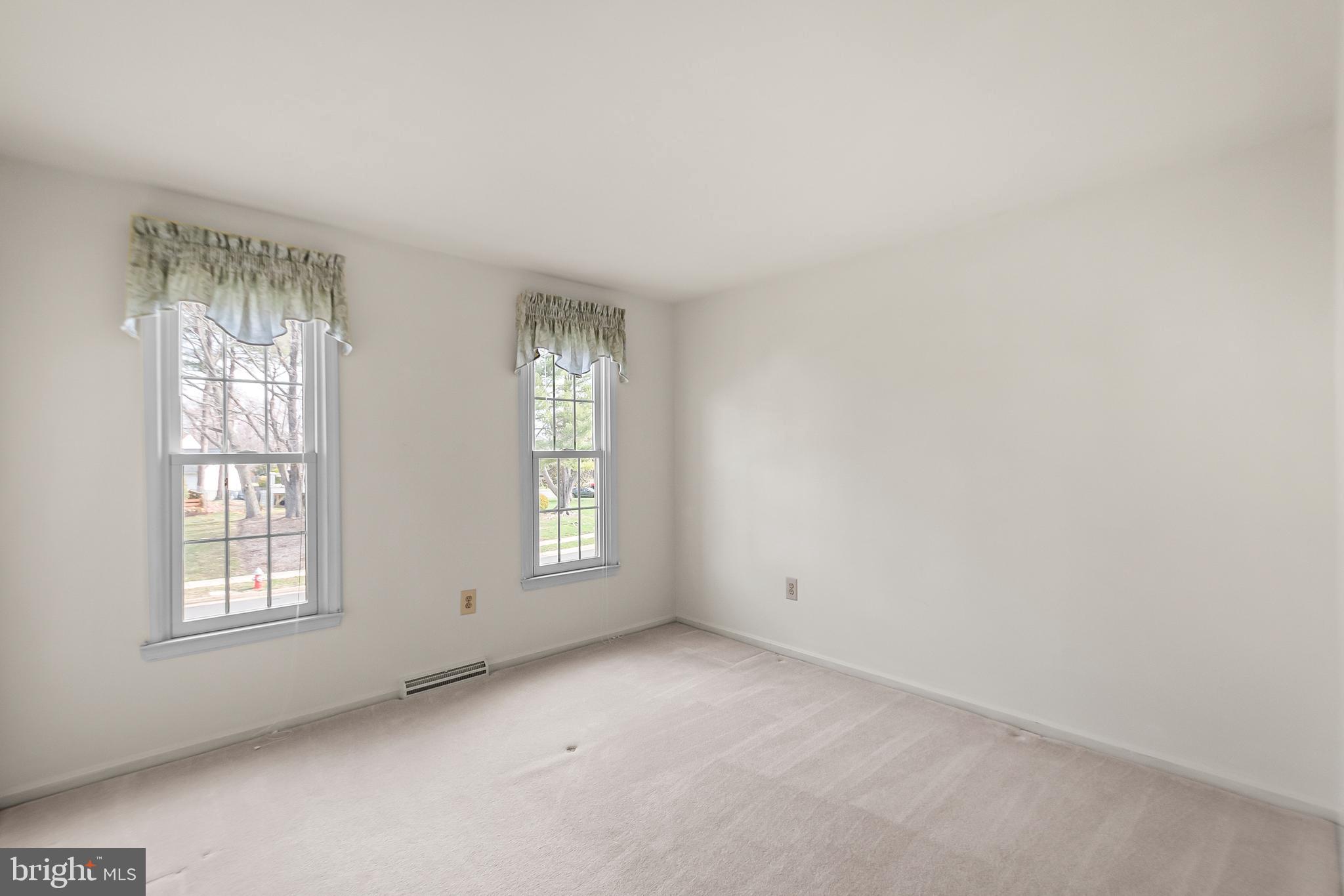 9005 Penn Manor Court Springfield, VA 22153 - Photo 16 of 38 Bedroom 3
