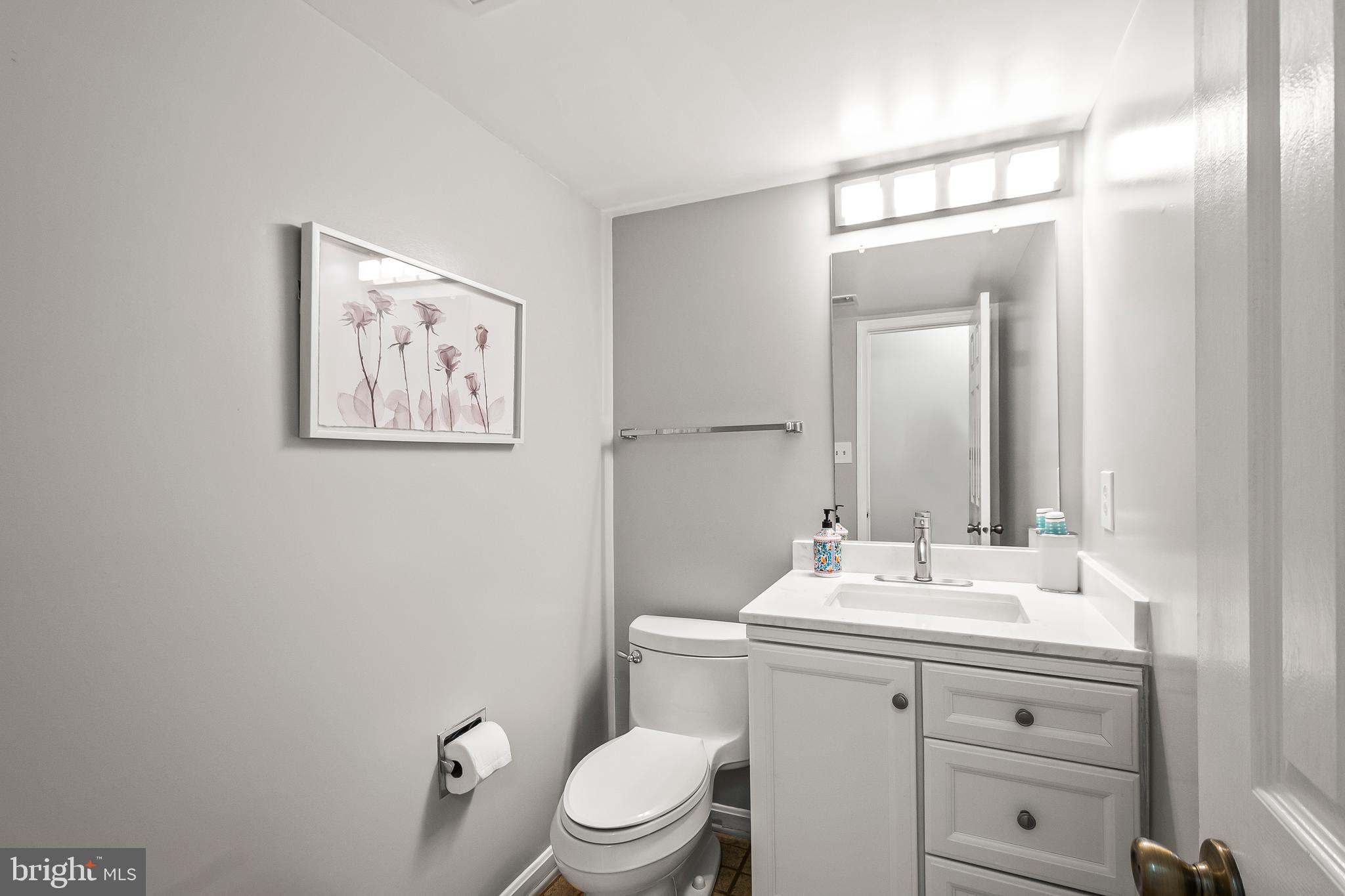 9005 Penn Manor Court Springfield, VA 22153 - Photo 29 of 38 Half bath