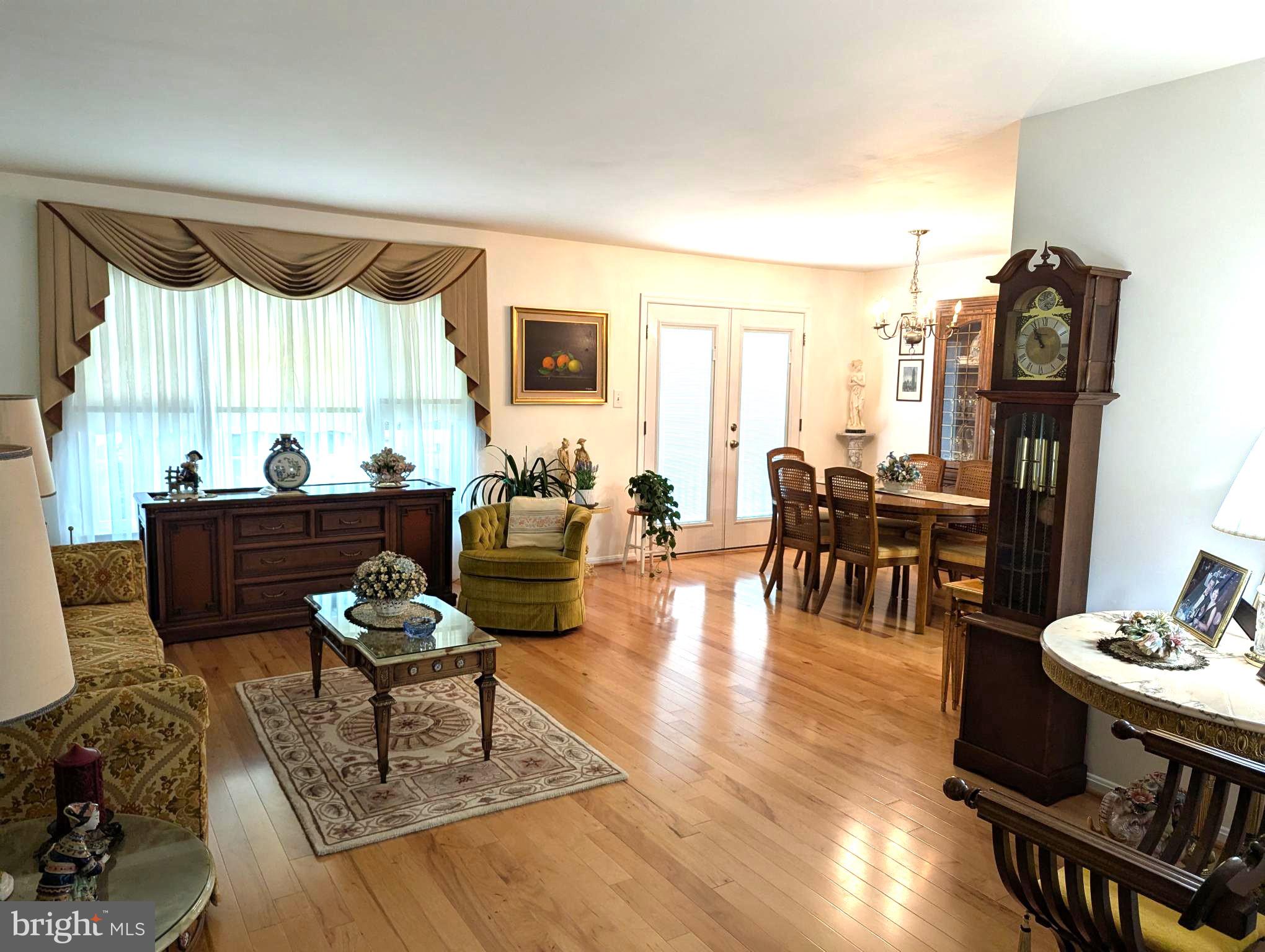 9005 Penn Manor Court Springfield, VA 22153 - Photo 5 of 38