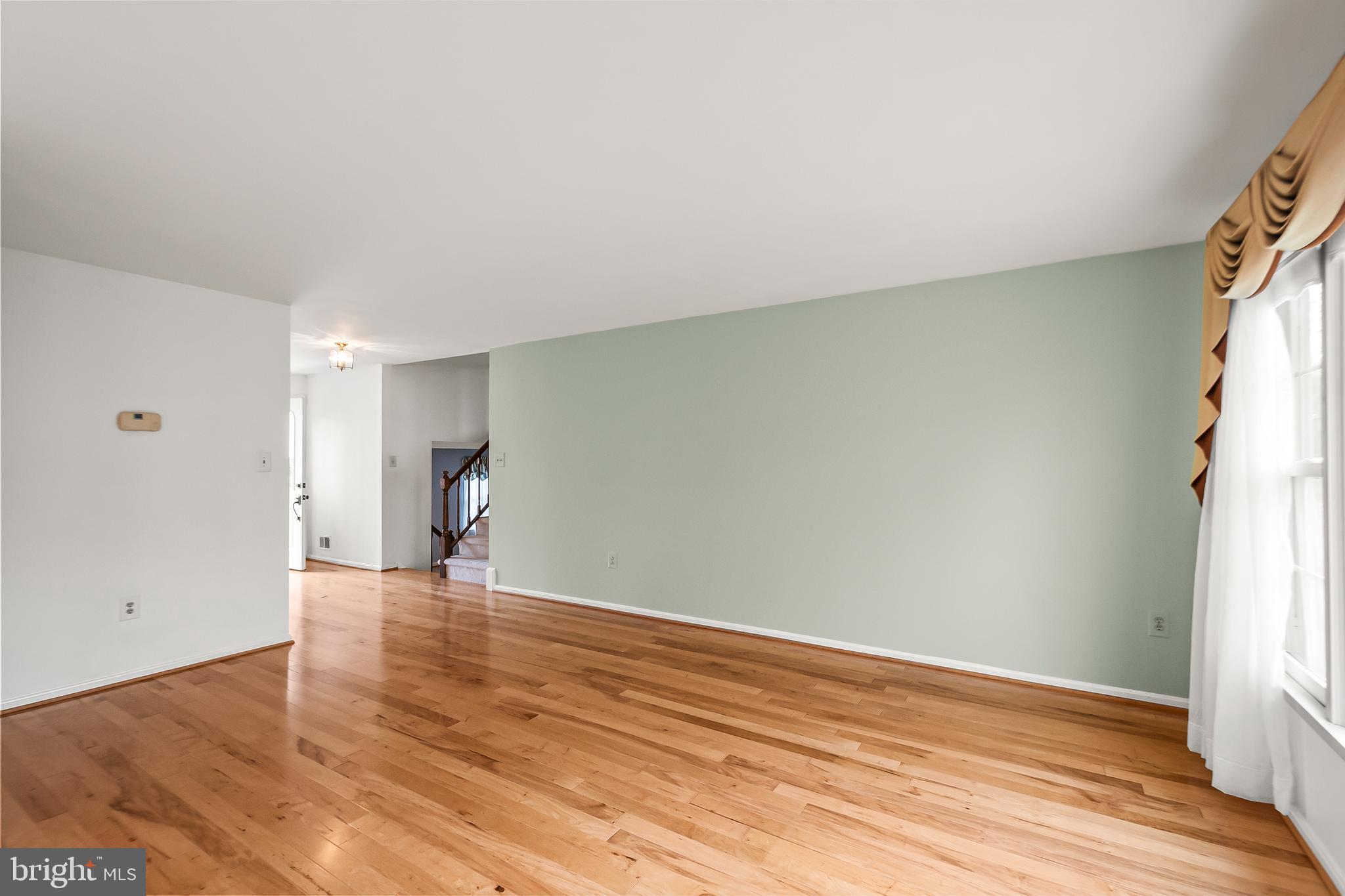 9005 Penn Manor Court Springfield, VA 22153 - Photo 6 of 38