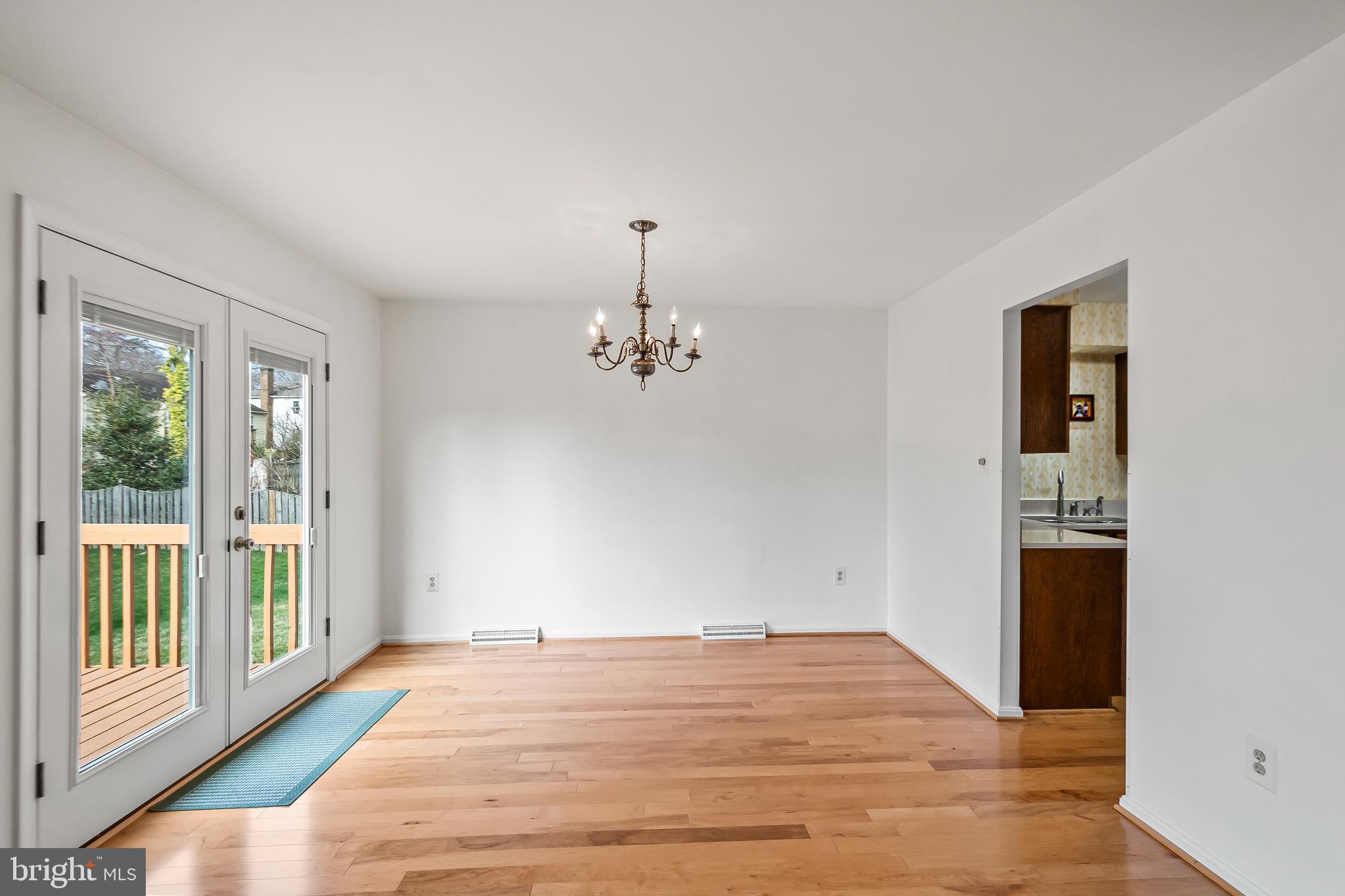 9005 Penn Manor Court Springfield, VA 22153 - Photo 8 of 38 Dining room