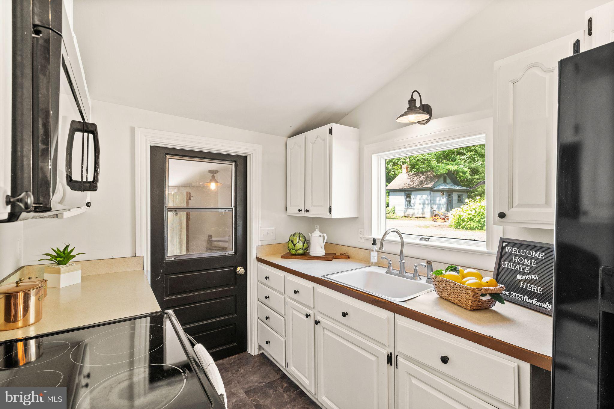 5116 Weston Road Warrenton, VA 20187 - Photo 13 of 55