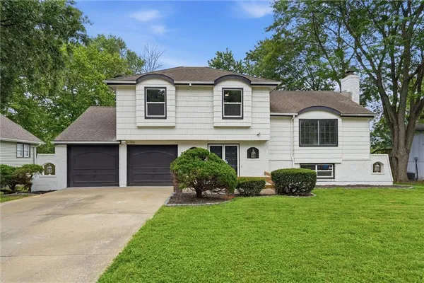 $334,990 | 6901 East 127 Terrace, Grandview, MO 64030