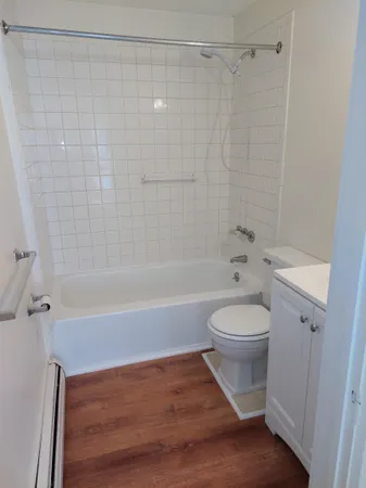 $1,100 | 32 South Main Street, Unit 4, Chester, VT 05143