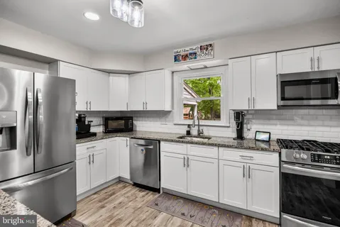 $775,000 | 11 Forage Lane, Cherry Hill, NJ 08003