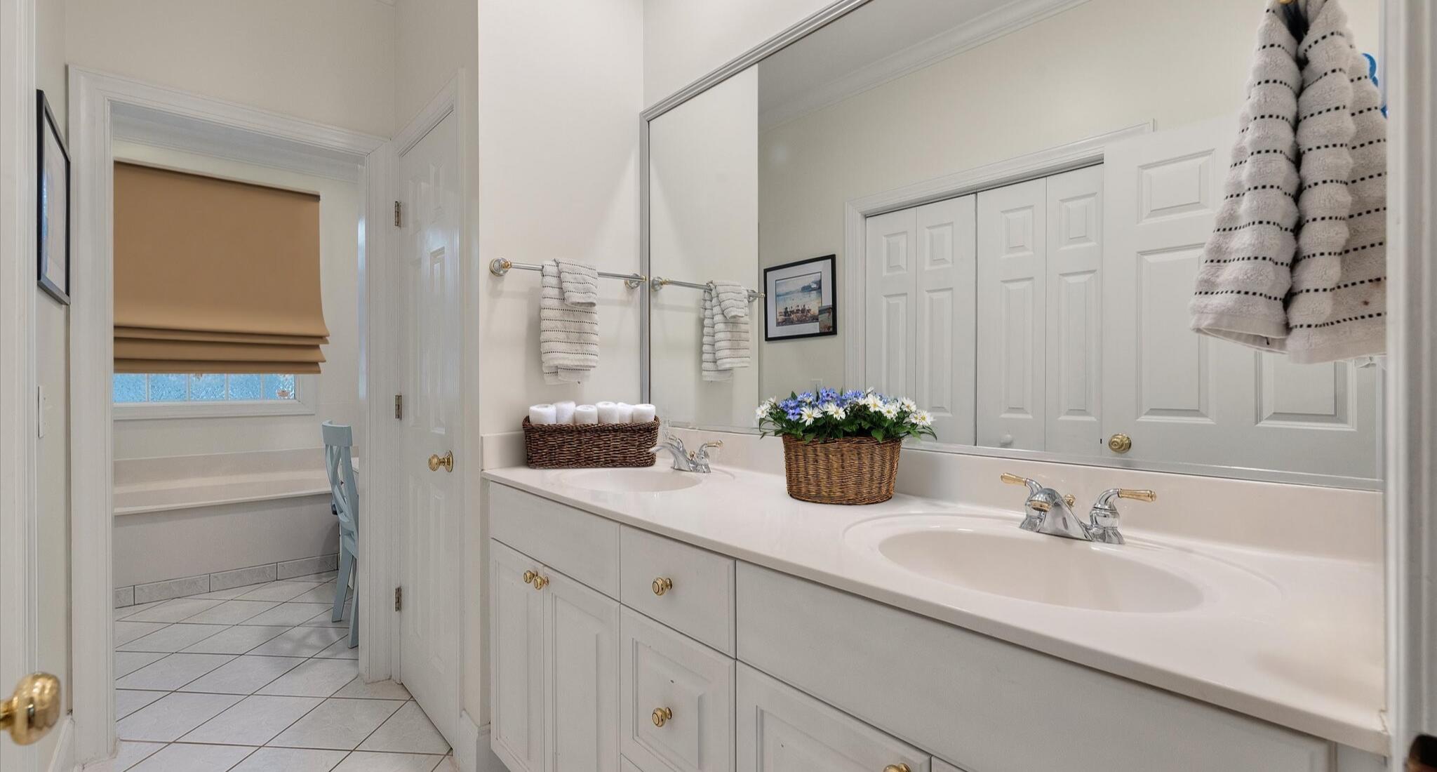3424 Henrietta Hartford Road Mount Pleasant, SC 29466 - Photo 19 of 34 Primary Bathroom Downstairs