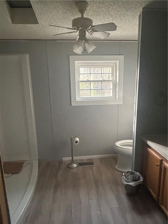 341 Bridgeport Road Mount Pleasant, PA 15666 - Photo 13 of 19 a bathroom with a toilet