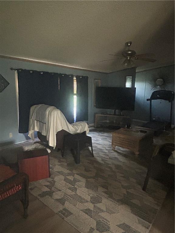 341 Bridgeport Road Mount Pleasant, PA 15666 - Photo 6 of 19 a living room with furniture