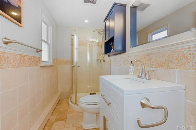 $999,990 | 285 East Shore Drive, Massapequa, NY 11758