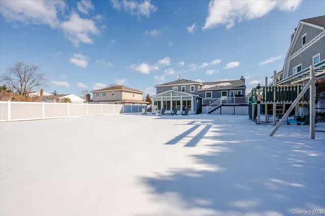 $999,990 | 285 East Shore Drive, Massapequa, NY 11758