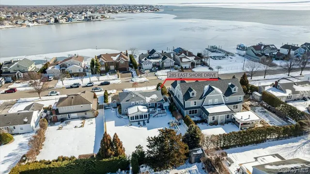 $999,990 | 285 East Shore Drive, Massapequa, NY 11758