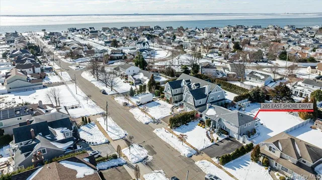 $999,990 | 285 East Shore Drive, Massapequa, NY 11758