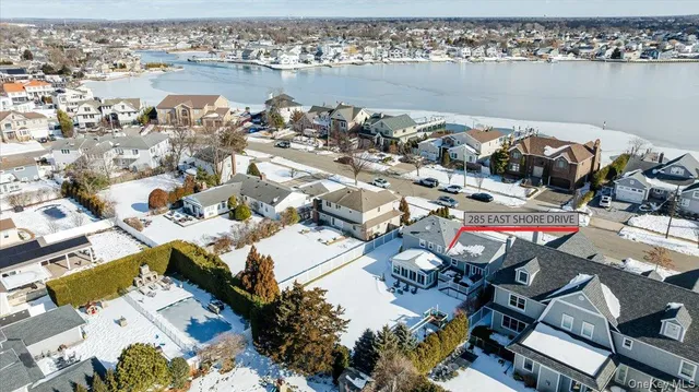 $999,990 | 285 East Shore Drive, Massapequa, NY 11758