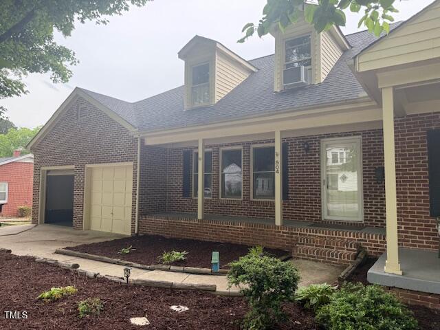 504 Coggeshall Street Oxford, NC 27565 - Photo 1 of 28 front view of a house