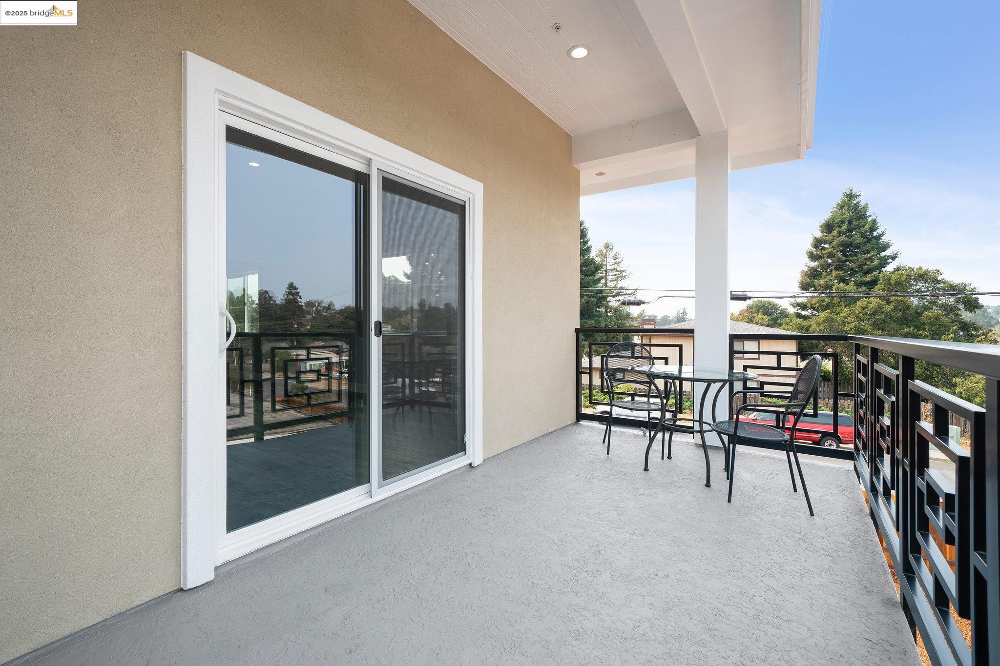 4511 Elmwood Road El Sobrante, CA 94803 - Photo 22 of 42 a view of livingroom with furniture
