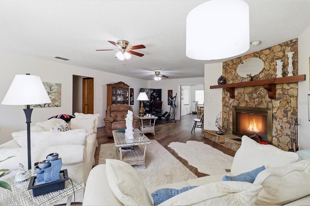 8049 Southwest 100th Street Road Ocala, FL 34481 - Photo 7 of 45