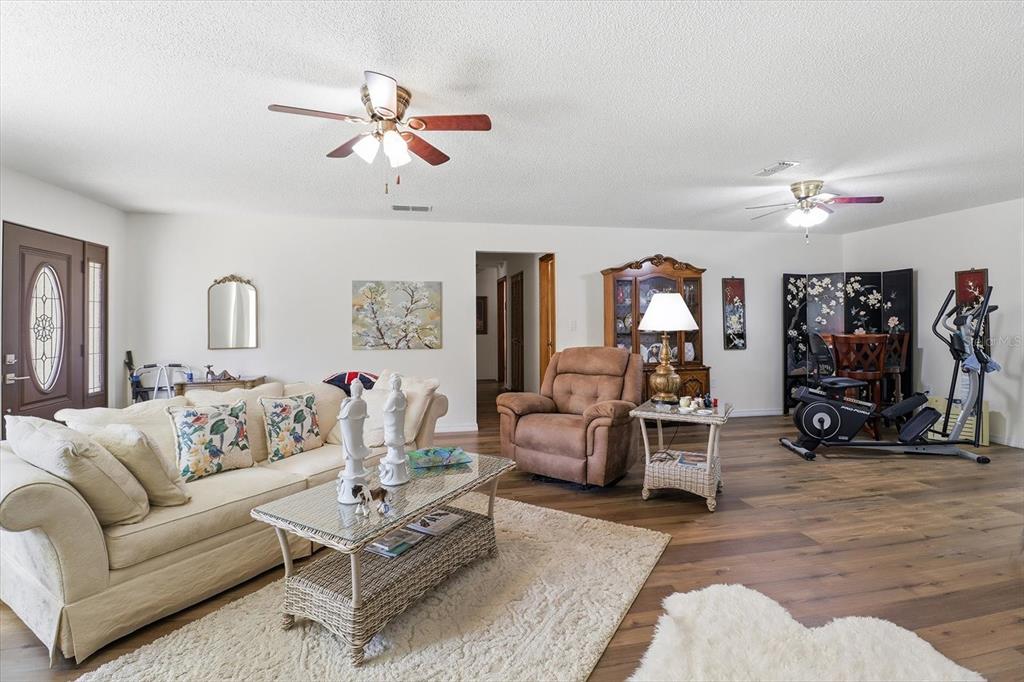 8049 Southwest 100th Street Road Ocala, FL 34481 - Photo 10 of 45