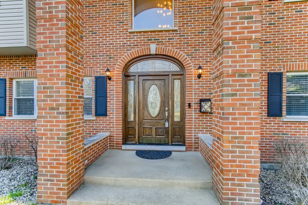 616 Elmdale Road Glenview, IL 60025 - Photo 2 of 9