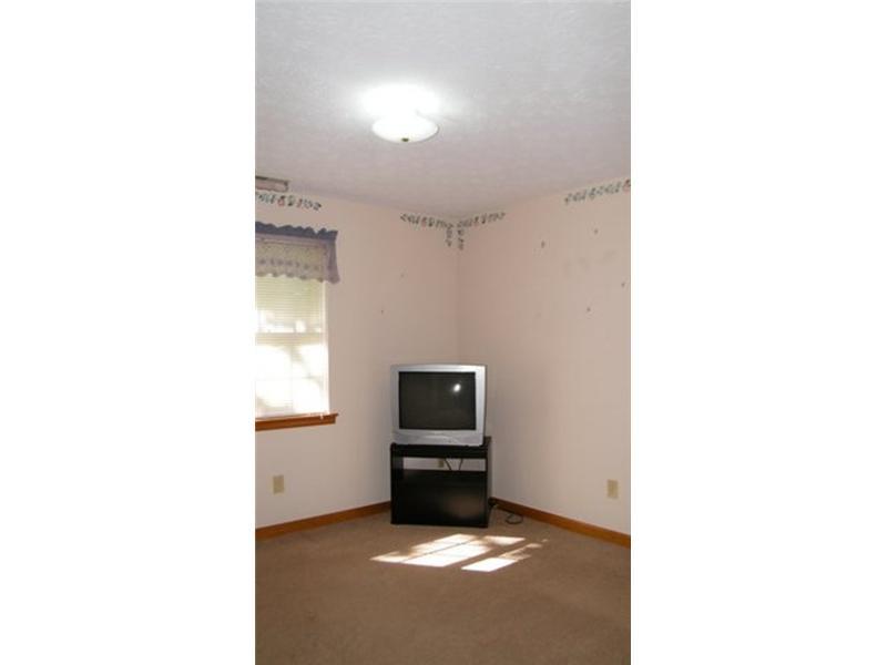 1061 Ina Circle Franklin, IN 46131 - Photo 10 of 18 Gallery Image 10