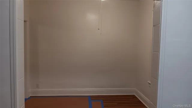 $2,000 | 1811 Wallace Avenue | Van Nest