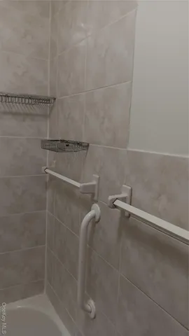 $2,000 | 1811 Wallace Avenue | Van Nest