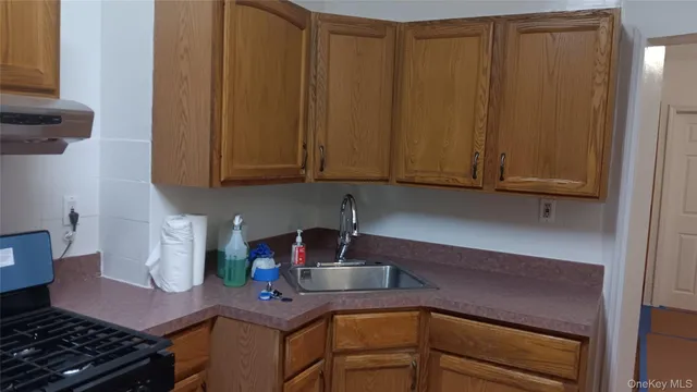 $2,000 | 1811 Wallace Avenue | Van Nest