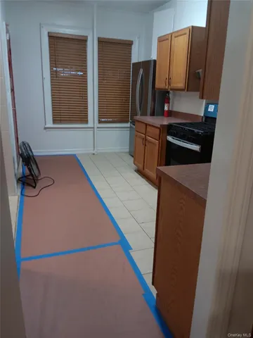 $2,000 | 1811 Wallace Avenue | Van Nest