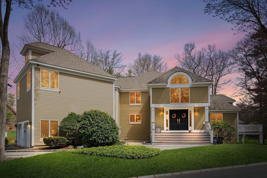 3 Choate Lane Ipswich, MA 01938 - Photo 3 of 39 a front view of a house with garden