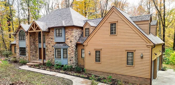 $1,320,000 | 8215 Whispering Pines Drive, Novelty, OH 44072