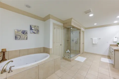 a view of a room with an empty space