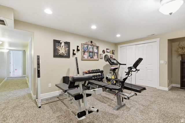 772 East 600 South Preston, ID 83263 - Photo 22 of 35 Carpeted room featuring recessed lighting and neutral wall tones