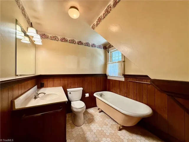 $440,000 | 1103 Rhodes Road, Lexington, NC 27292