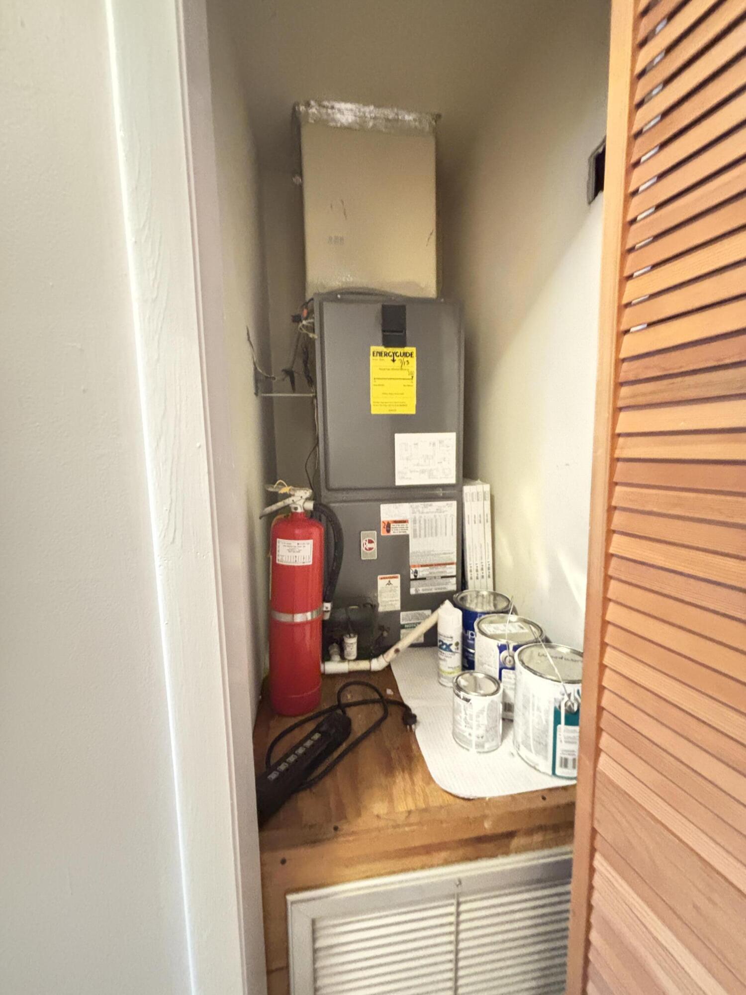 1033 Valencia Road Key Largo, FL 33037 - Photo 37 of 72 Serviced AC