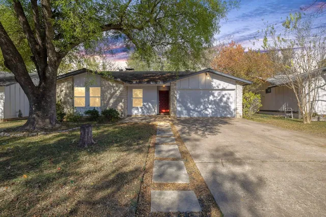 $339,900 | 7514 Uray Drive, Austin, TX 78724