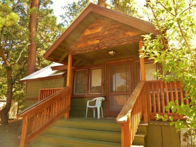 809 Talmadge Road Big Bear Lake, CA 92315 - Photo 3 of 25 a view of balcony with wooden floor and fence