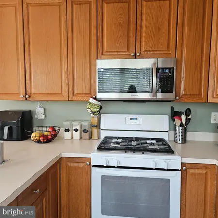 $2,400 | 74 Kyle Way, Trenton, NJ 08628