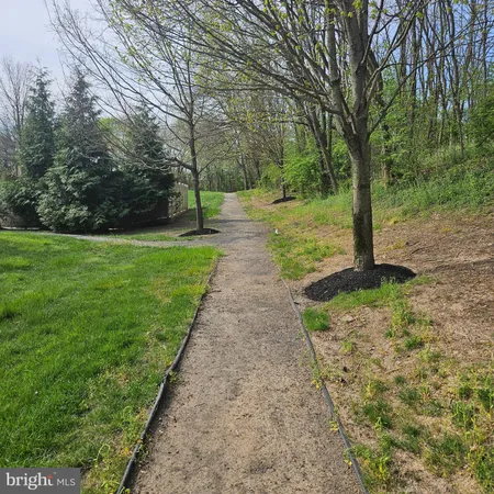 $2,400 | 74 Kyle Way, Trenton, NJ 08628