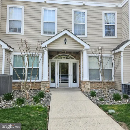$2,400 | 74 Kyle Way, Trenton, NJ 08628