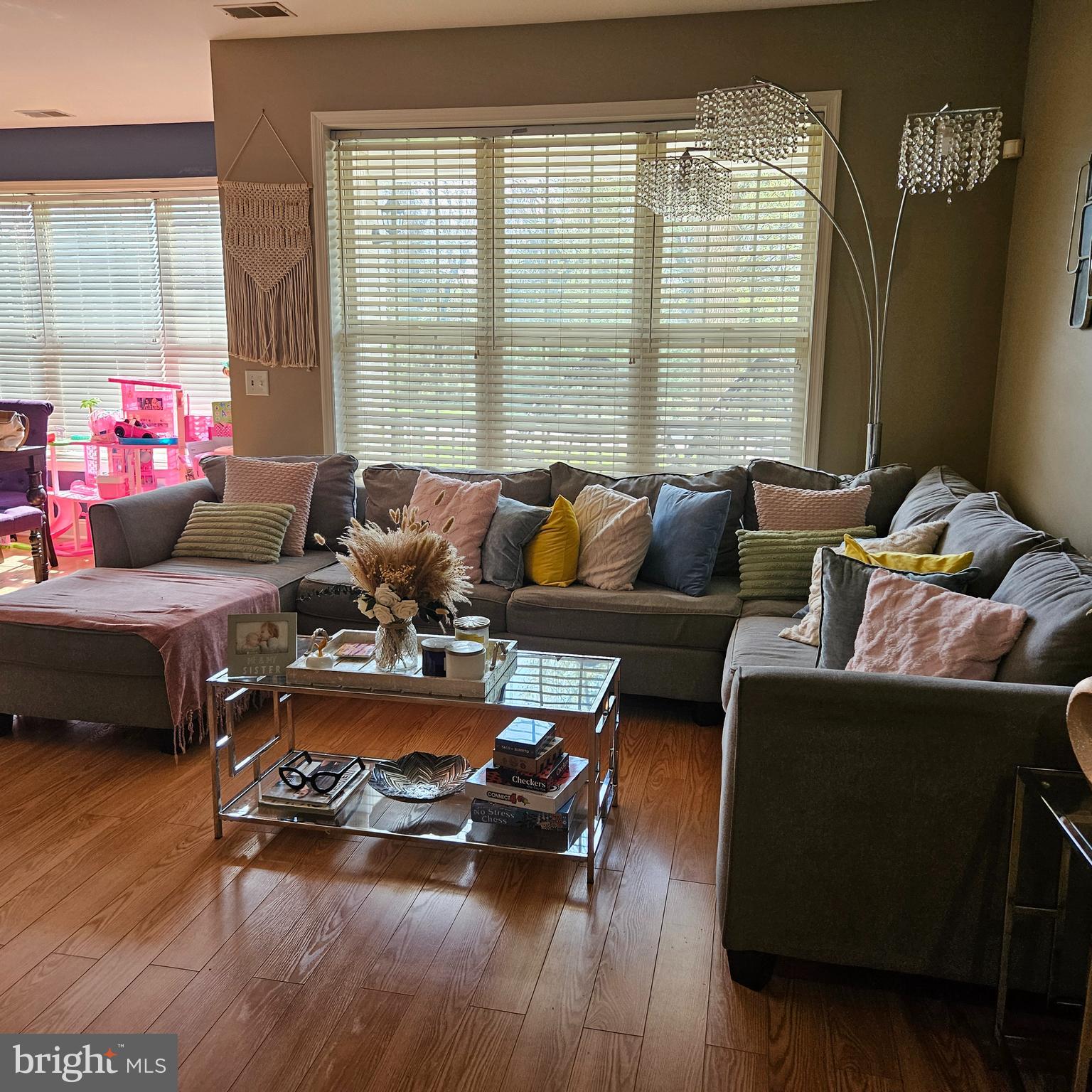 74 Kyle Way Trenton, NJ 08628 - Photo 10 of 31